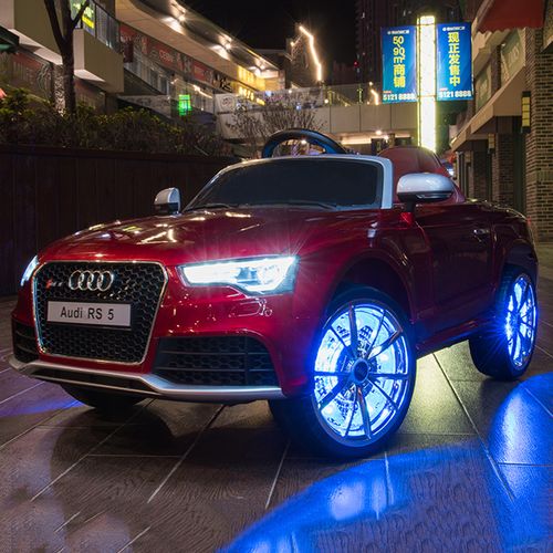 儿童电动车四轮可坐 新款奥迪儿童电动车四轮跑车遥控汽车可坐人宝宝