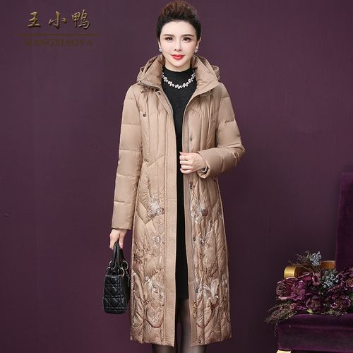 王小鸭保暖羽绒服女2021冬新款高贵气质重工刺绣阔太太白鹅绒外套