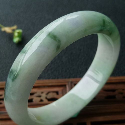 翡翠手镯,天然正品a货缅甸老坑翡翠阳绿手镯批发价