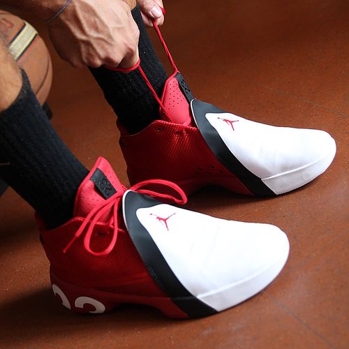 代购jordan ultra fly 3巴特勒新款23红白拼接男篮球鞋ar0044601