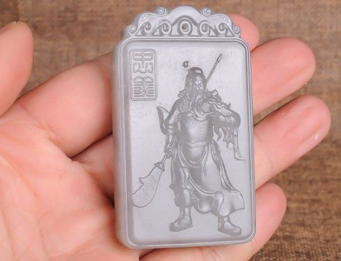 新疆和田玉关公吊坠男霸气武财神关公关羽玉吊坠男女无事玉牌挂件