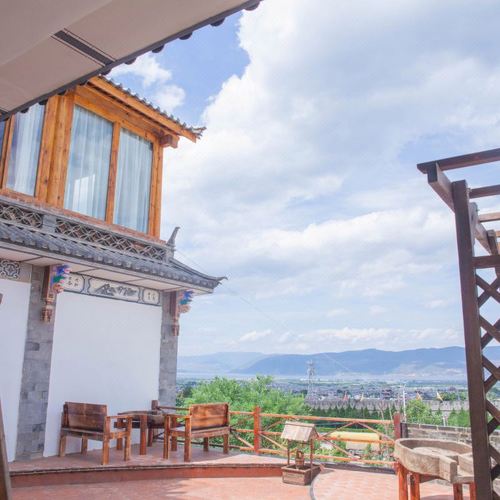 大理初见客栈丨迂洱海崇圣侍三塔文化旅遊区苍山大理古城洗马