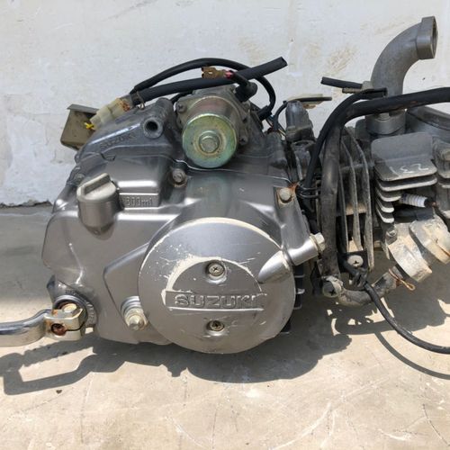 铃木赛驰110发动机摩托车铃木110弯梁通用