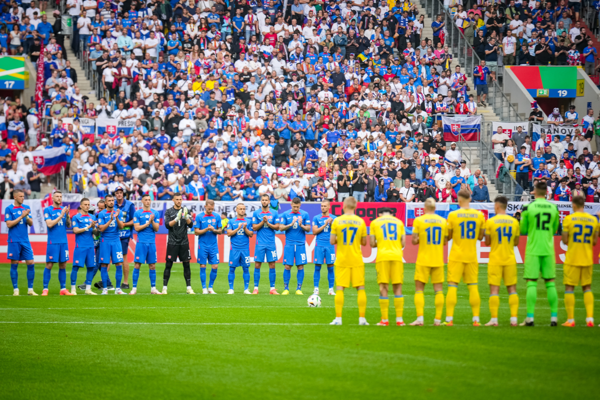 斯洛文尼亚和塞尔维亚足球哪个厉害 斯洛文尼亚和塞尔维亚的足球实力