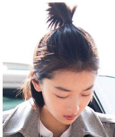 周冬雨冲天辫扎发发型