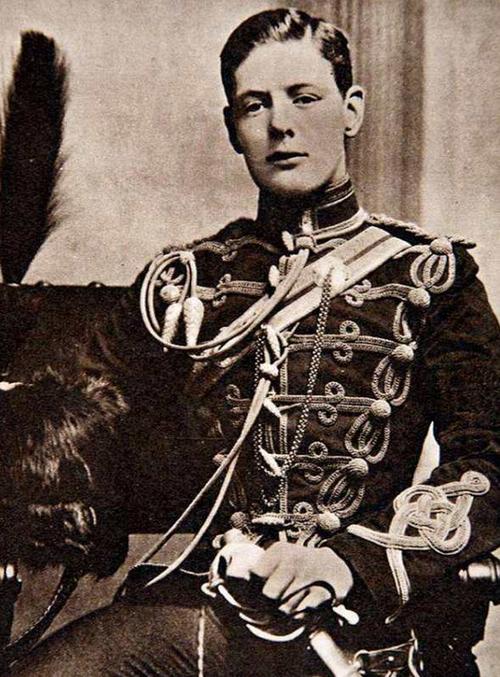 拿破仑时代的军队制服也太精美了有人可以普及一下知识嘛比如为什么