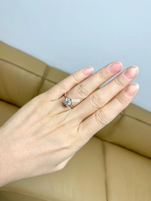 老凤祥钻戒_钻戒_老凤祥怎么样_男朋友_三金_公婆_婚姻_钻石_时尚