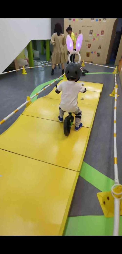 strider悦骑公社儿童平衡车俱乐部(棉三创意街店)-"跟着公司到出去