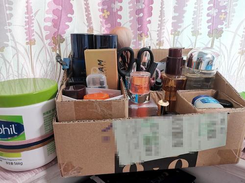 纸箱自制护肤品化妆品收纳盒