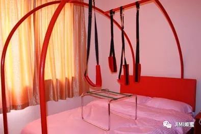 换个红的发紫的灯光,就能叫情趣酒店?_主题