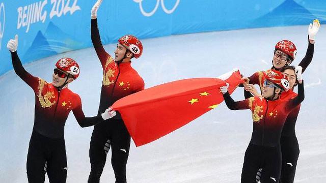 冬奥会夺金后美国女运动员提过分要求记者们大笑太意外