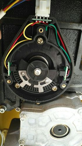 道闸机限位轮怎么调