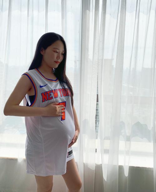 孕35w在家自己拍孕妇照_孕妇照_自拍_自拍孕妇照_母婴