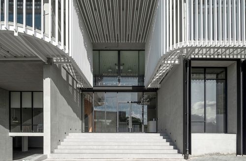 规定的建筑密度只有50%,剩下的部分要保留,作为绿化空间