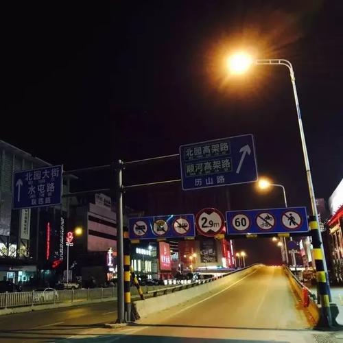 凌晨12点以后,济南街头的这一幕幕,你可曾见过?