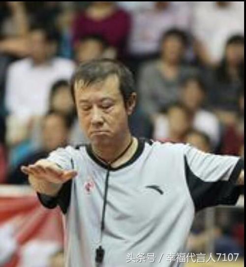大家怎么看cba的裁判闫军?