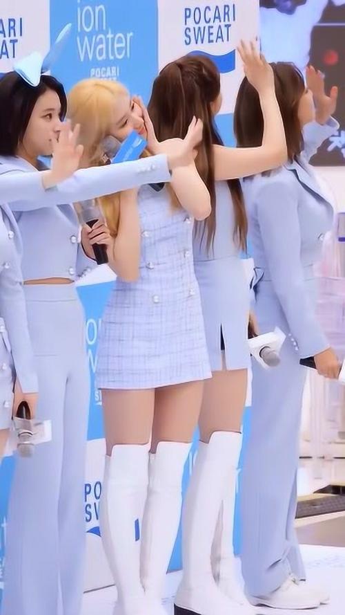 饭拍韩国女团,美丽干净的小姐姐,让人百看不厌