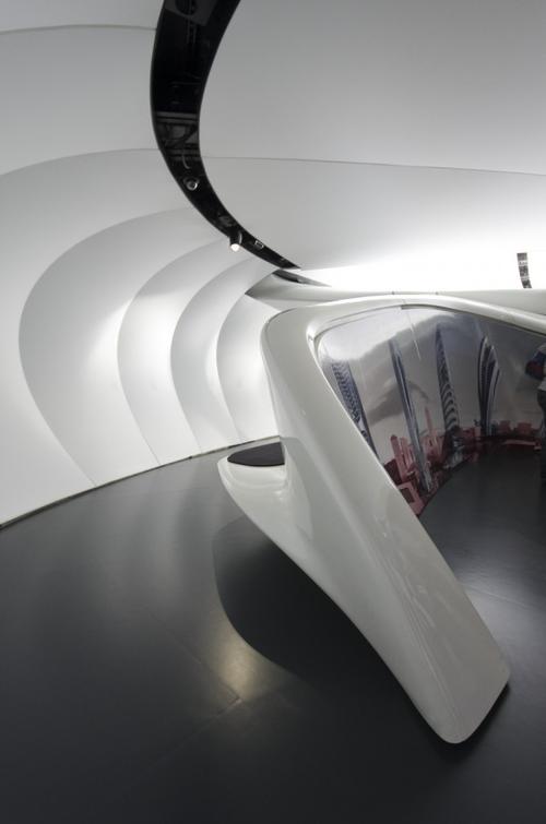 法国,巴黎,香奈儿流动艺术展览馆/ 扎哈哈迪德建筑事务所(zaha hadid