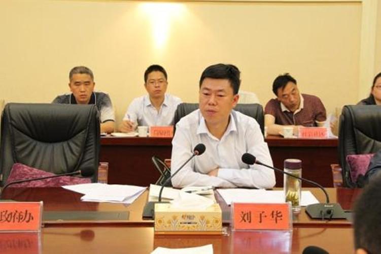 刘子华,钟山区委常委,区政府副区长1.