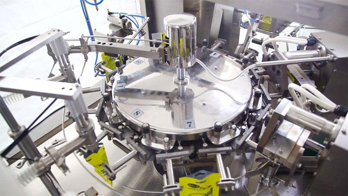 给袋式酱体自动包装机