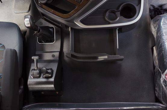 华菱汉马h7内饰探秘:关怀老司机,汉马h7不玩虚的!