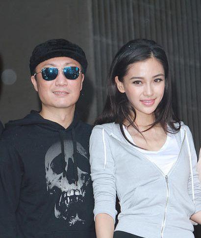随着电影播出,cp粉上线,再加上杨颖和郑中基为了电影宣传经常被拍摄