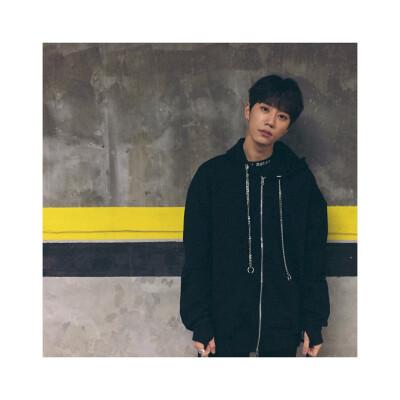 ukiss jun 李俊英