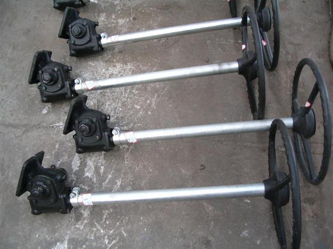 供应句容翻斗车配件方向机总成