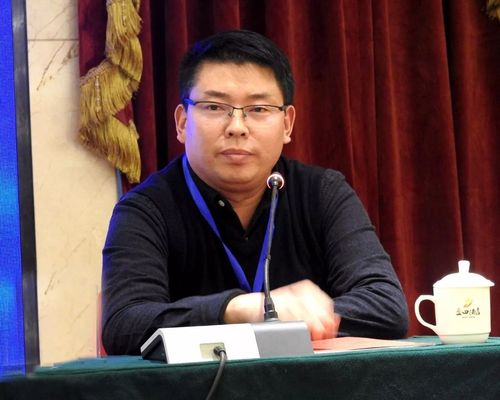 重庆市湖北恩施商会首任会长蔡益斌先生讲话▼