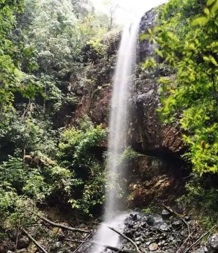 福建龙岩有个私藏的野生瀑布真实瀑布比照片还美知道的人不多