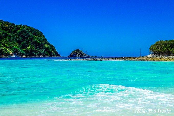 海岛旅游:碧蓝色海水,以及丝般柔滑的沙滩!