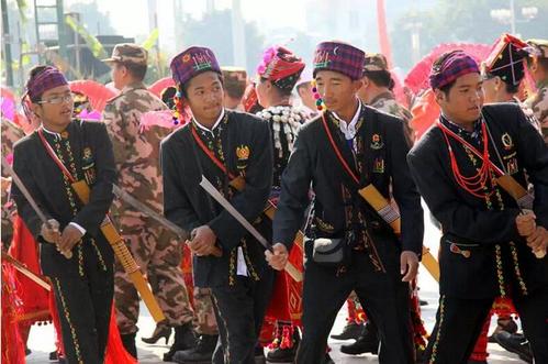 云南少数民族服饰欣赏——景颇族服饰