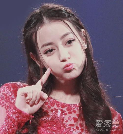 迪丽热巴成跑男团新女神 长发貌美不输baby! 迪丽热巴的发型
