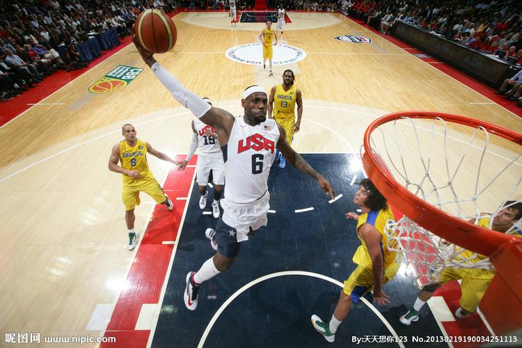 求几张勒布朗詹姆斯扣篮图