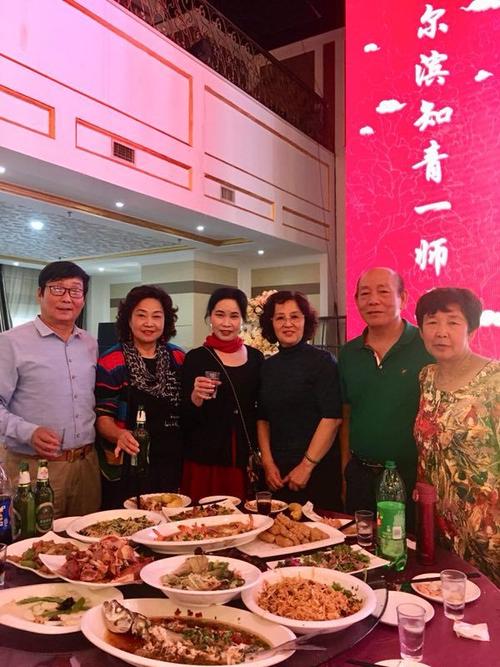 2018年九月十日哈尔滨知青和上海知青在哈尔滨满汉楼欢聚一堂.