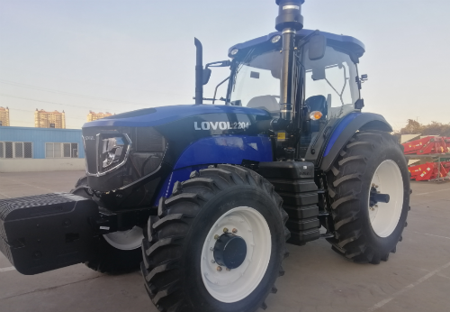 雷沃品牌危中寻机220马力拖拉机非洲市场初露锋芒