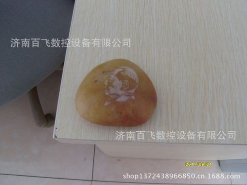 济南gr4030鹅卵石激光雕刻机,鹅卵石工艺品激光雕刻机