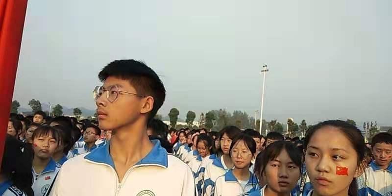 人生最美是青年(会同一中初1702校运会)