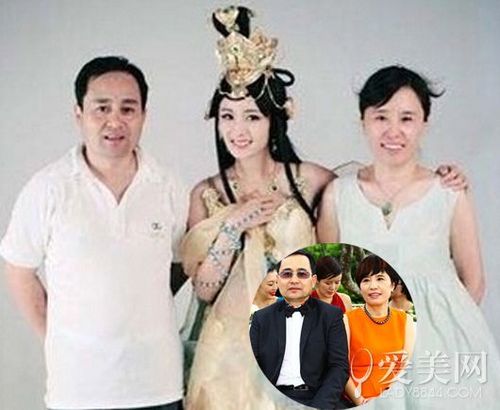 正文  杨幂出生於北京市宣武区,父亲杨晓林是民警,母亲杨春玲已经不