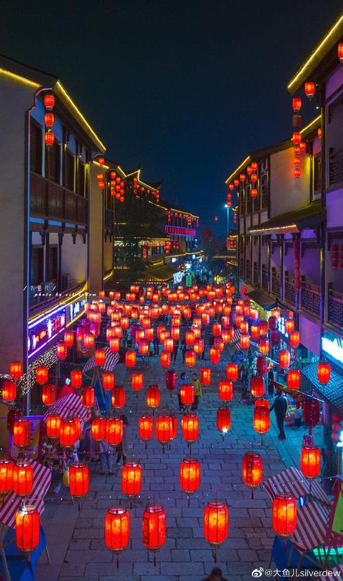 砀山—古称下邑 一座2200余年的古城 华灯初上的砀山古城