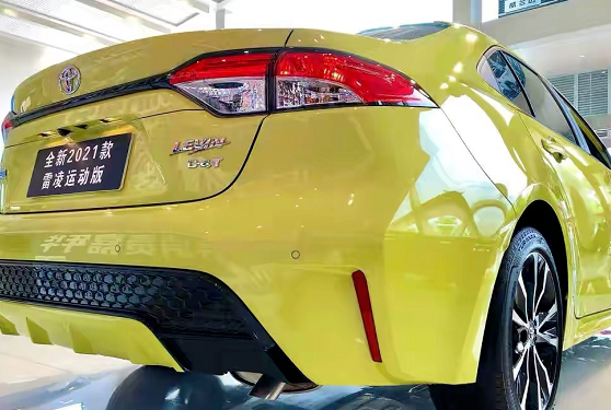 探店2021款丰田雷凌外观运动感拉满好开还省油价格有优惠