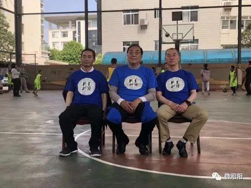 中国篮球50杰黄频捷王志国到昭通指导点评画圆战术