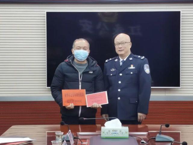 何永清一行到江永县公安局走访慰问