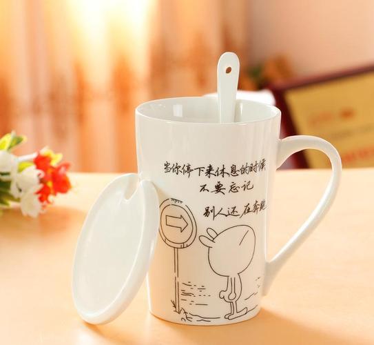 新款卡通带字陶瓷杯礼品水杯带盖带勺早餐牛奶杯 十元精品百货
