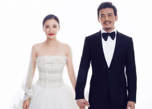 杨烁深夜和女子约会疑似出轨老婆王黎雯资料未曝过离婚