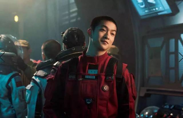 眉山学子屈楚萧与吴京主演《流浪地球》燃爆春节!