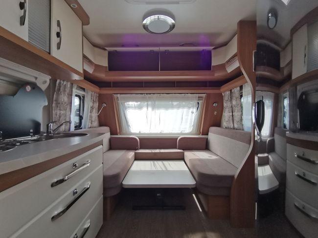 价值30多万的进口拖挂式房车内饰售全国