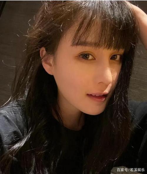 赵本山和妻子不舍得女儿球球嫁人,在直播间坦言女儿太