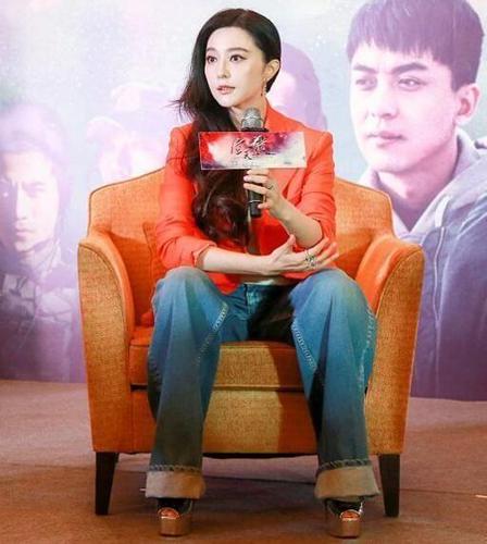 女星的爷们坐姿:范冰冰霸气谢娜是累了,热巴惹不起张碧晨无敌了