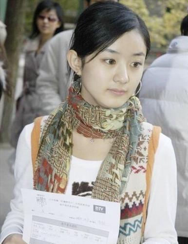 整容不攻自破,赵丽颖选秀照曝光 初中毕业照稚嫩亭亭玉立